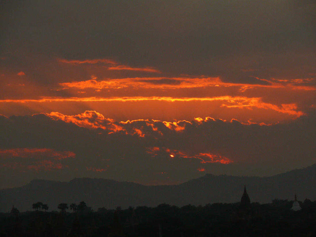 Fiery sky Bagan.jpg