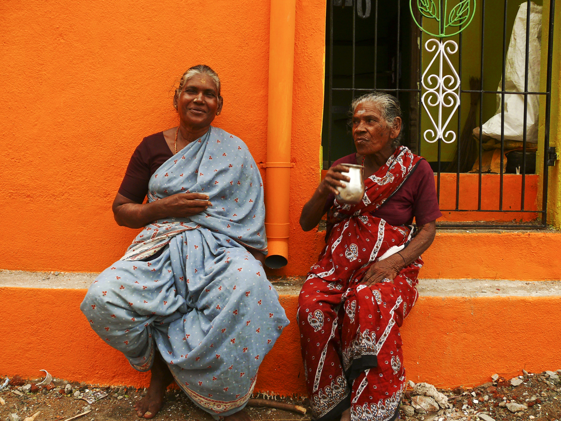 Two ladies in Mamallapuram.jpg