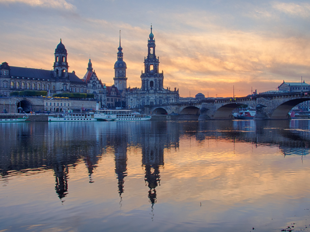 Dresden18410-16-2012-22-59-22_HDR.jpg