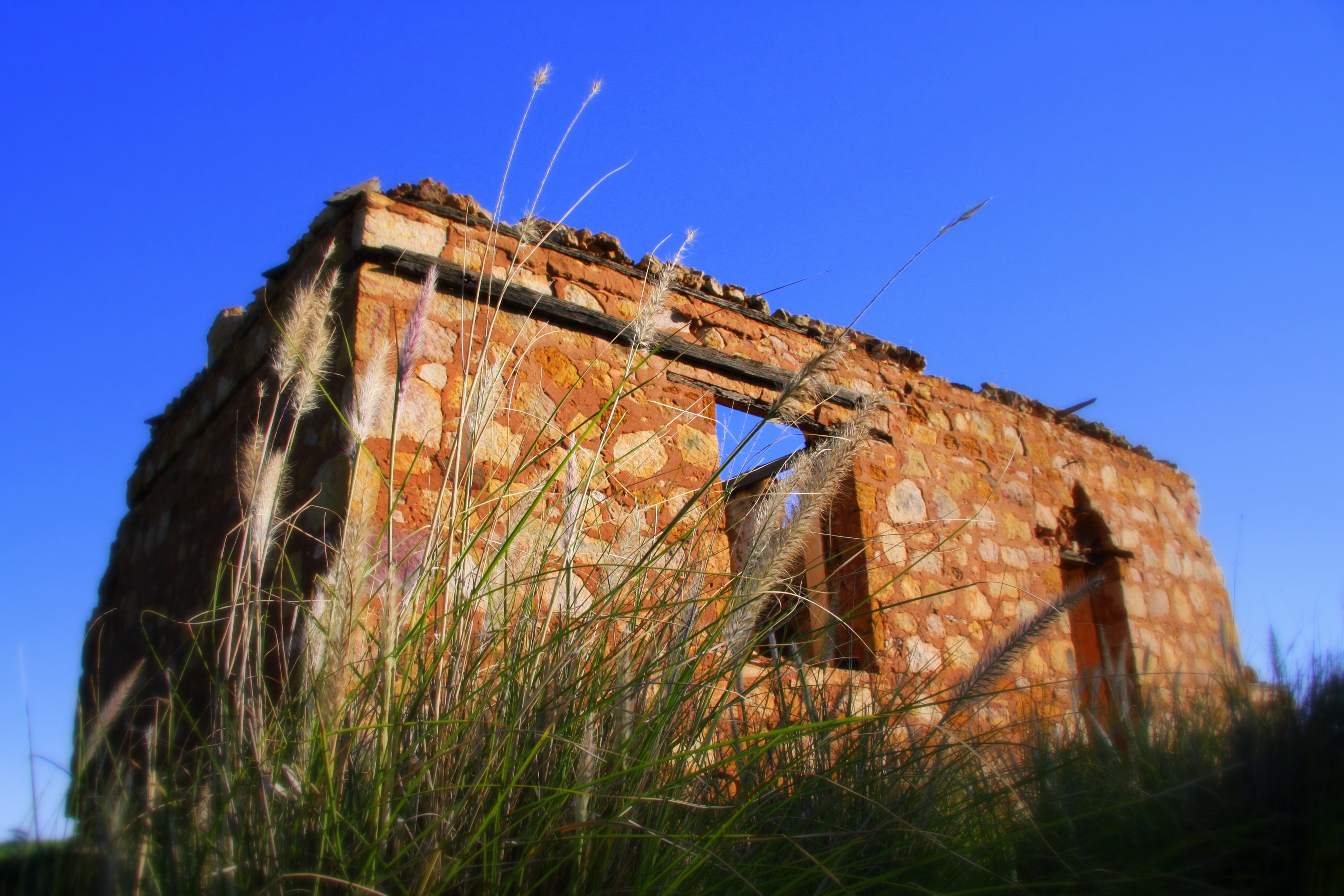 Abandoned cottage, Geraldton