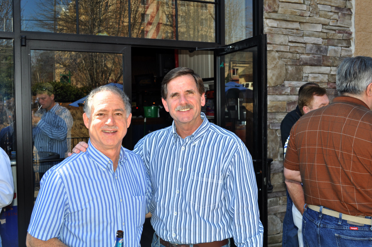 CSC_0024 Mike n Bill Wright.JPG