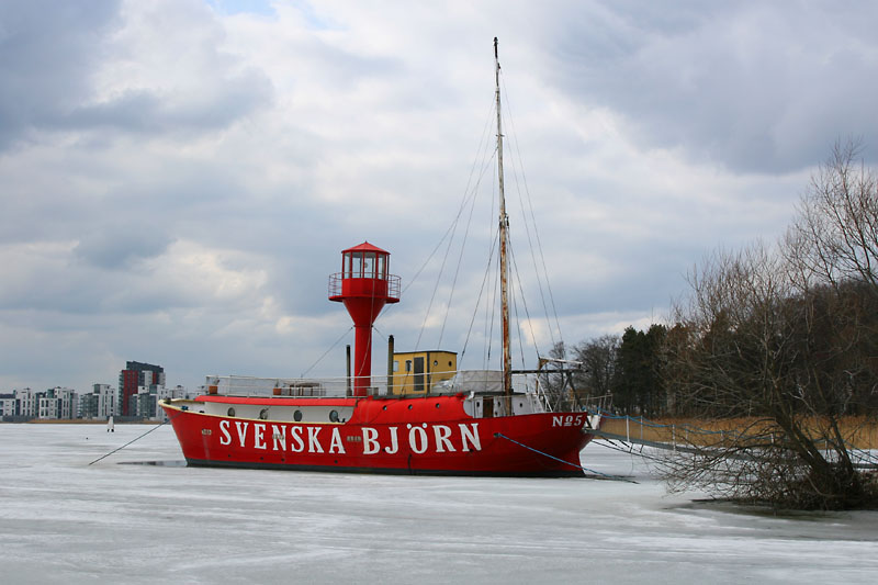 April 12: The old lighthouse ship