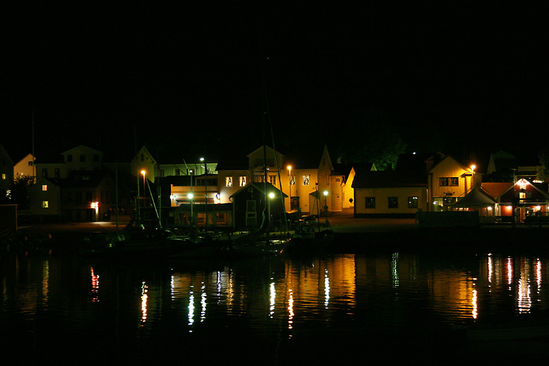 regrund harbour - waiting for the Grs ferry