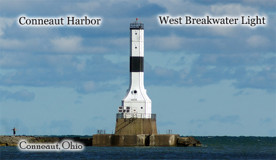 Conneaut Harbor Westbreakwater Light wide