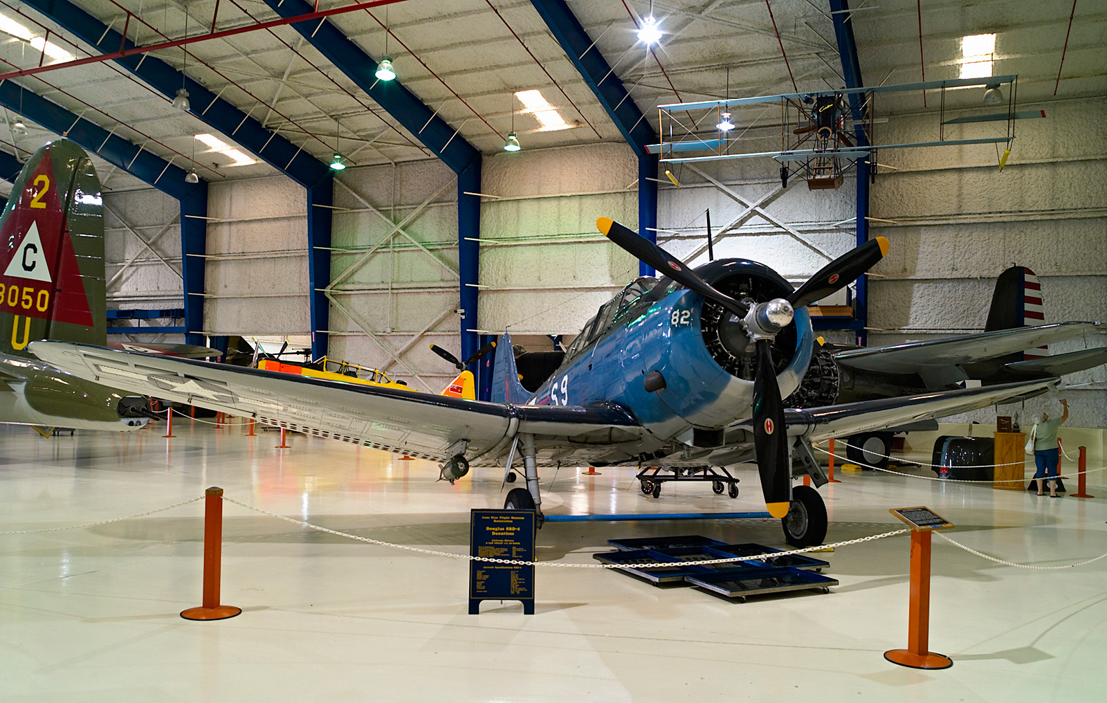 Douglas SBD Dauntless 01