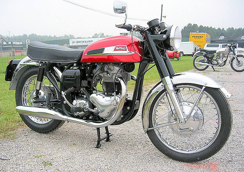 Norton Dominator
