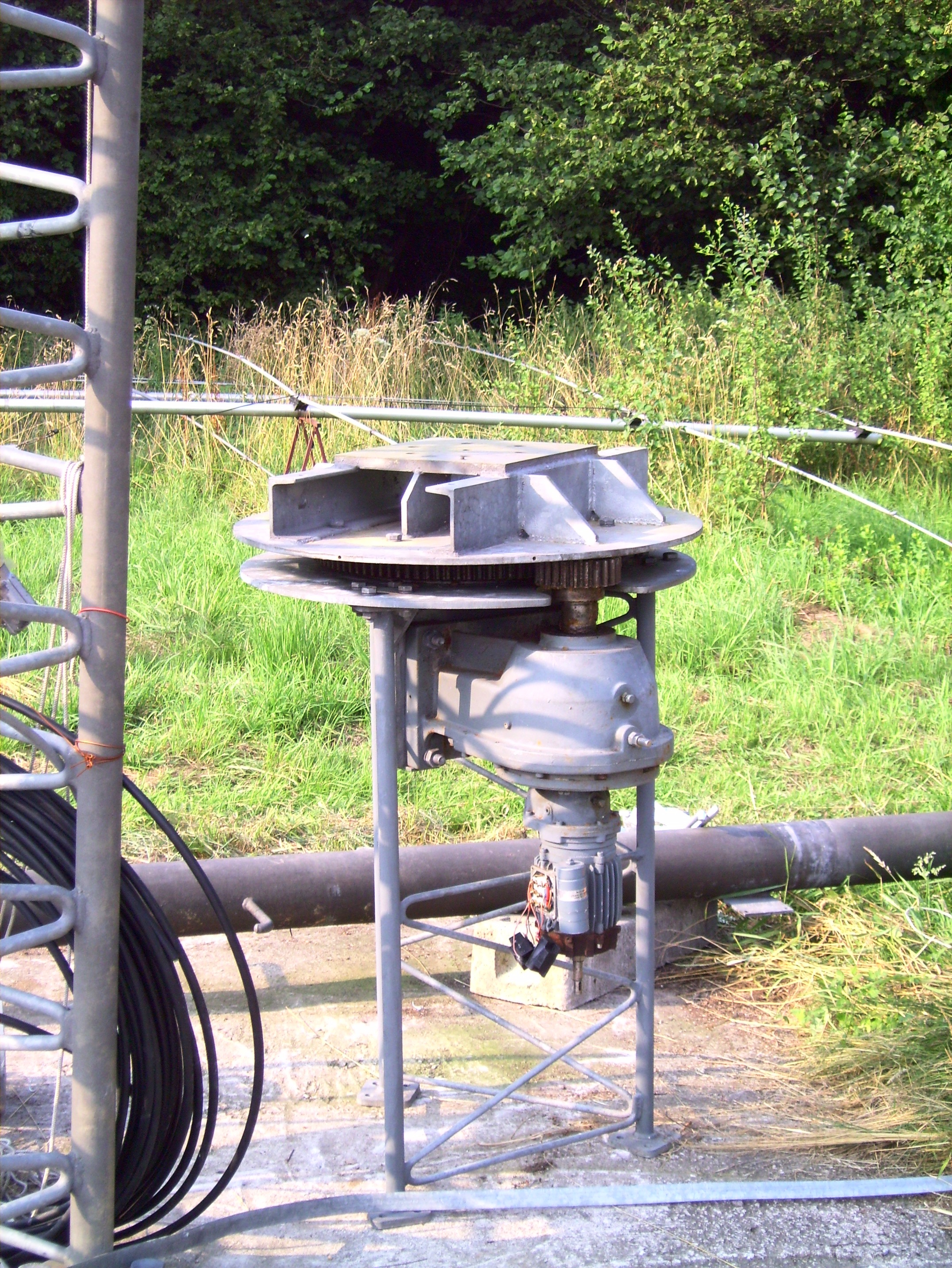 Rotator section