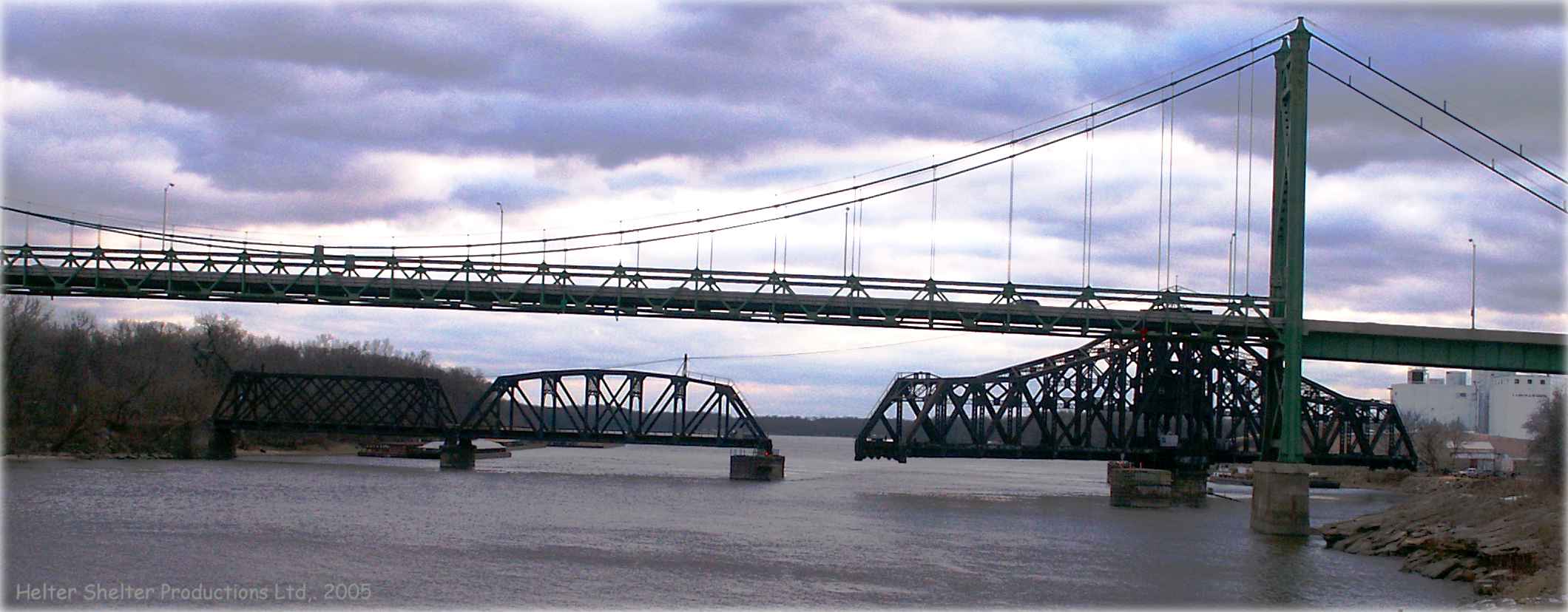 UP bridge over Mississippi at Clinton, Iowa.jpg