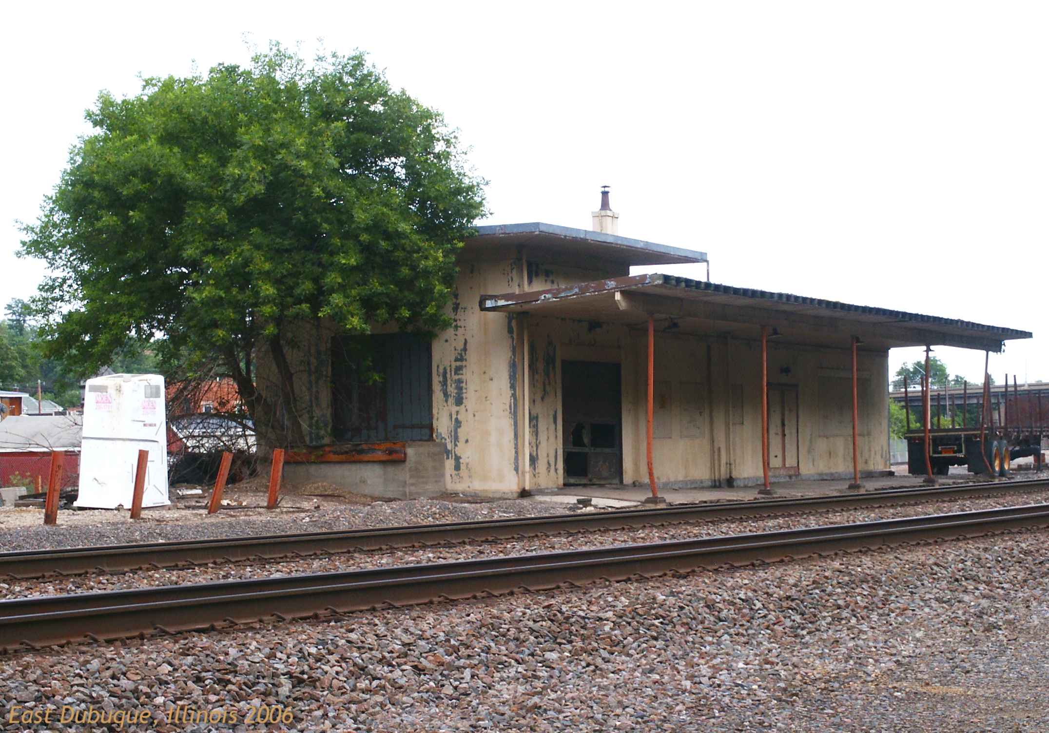 Chicago, Burlington & Quincy Depot, East Dubuque BNSF side.jpg