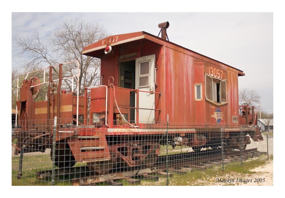 Mo-Pac caboose, West