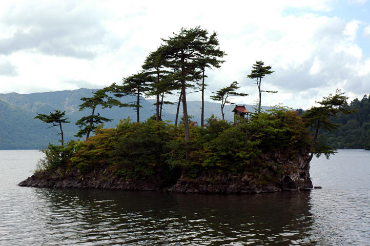Lake Towada (03)