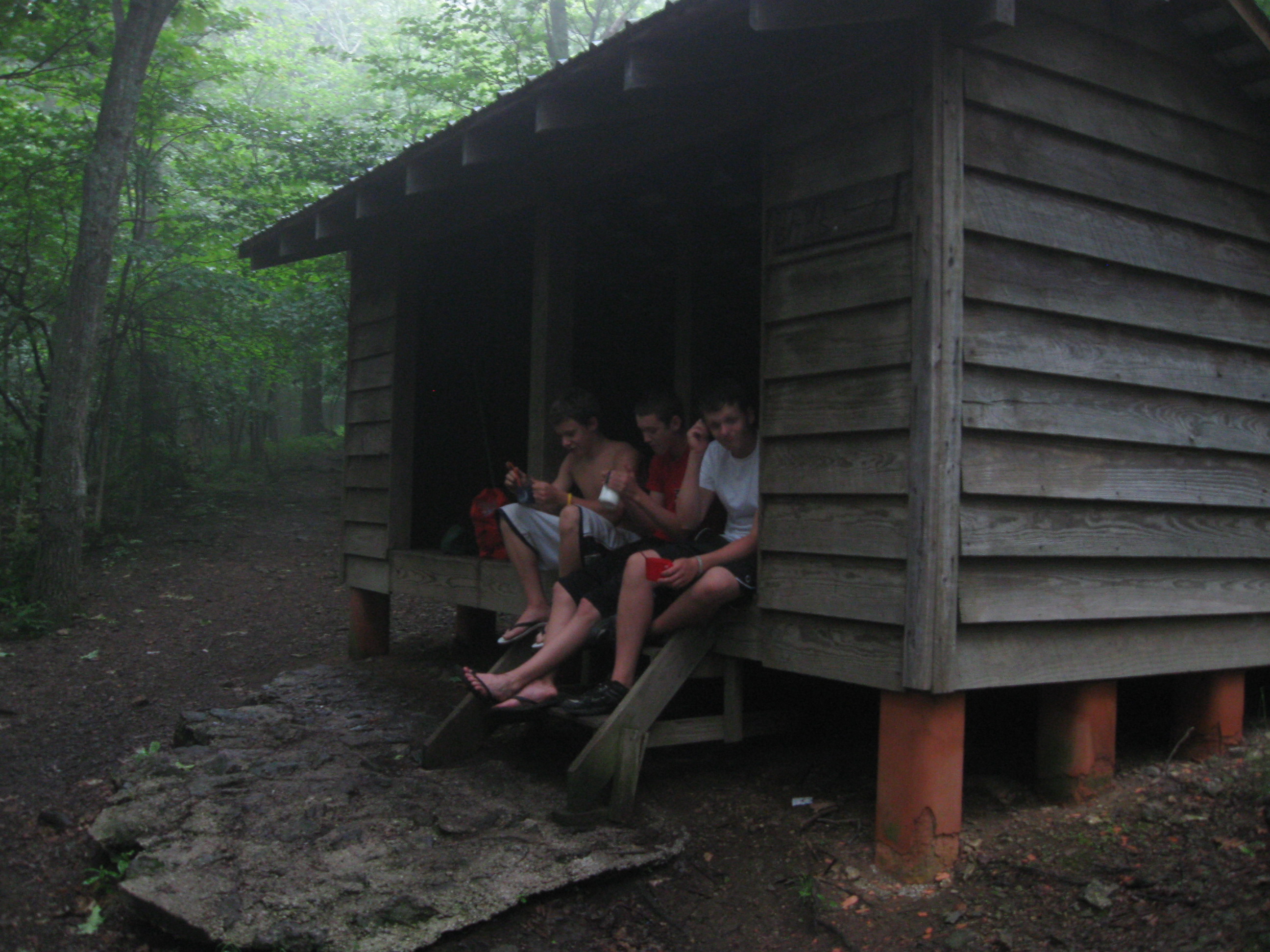 AT 50 Miler 284 Cow camp shelter.jpg