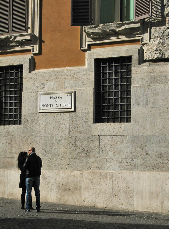 Passage to Montecitorio1223