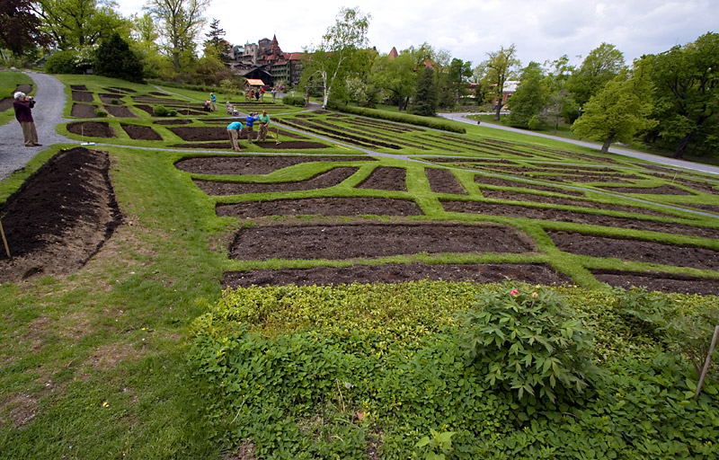 Mohonk-Gardens-2.jpg