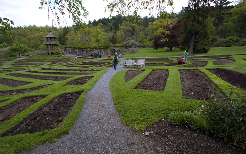 Mohonk-Gardens.jpg