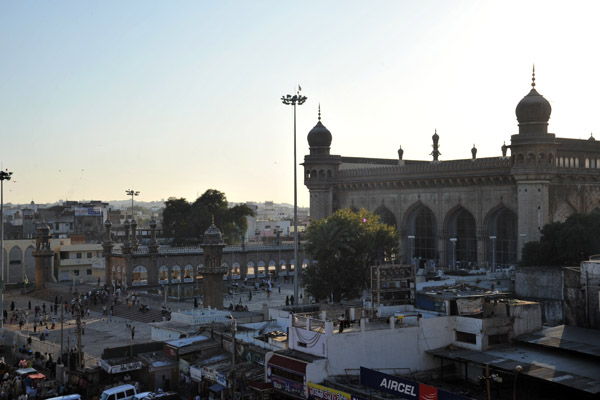 Makkah Masjid from the Charminar