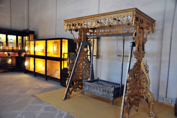 Cradle, HEH The Nizam Museum
