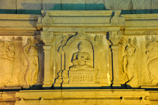 Buddhist carvings around the base of the Big Buddha