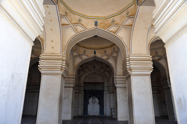 Great Mosque of the Tombs of Qutb Shahi