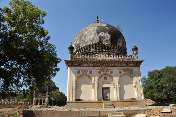 One of two smaller tomb just north of the Tomb of Sultan Mohammad Qutb Shah