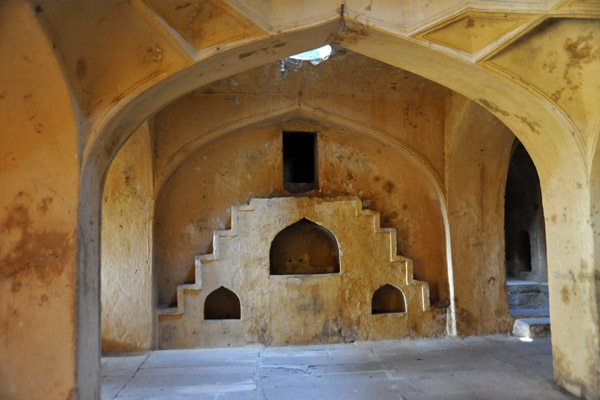 The Mortuary Bath, Qutb Shahi Tombs