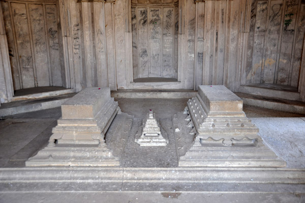 Tomb of the 2nd King, Jamsheed Quli Qutb Shah, reigned 1543-1550