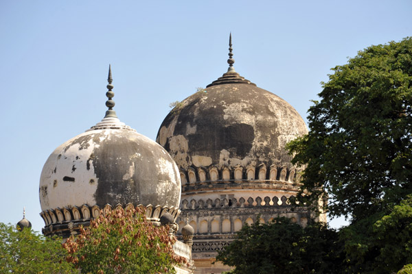 Tombs of Kulsoon Begum and Muhammad Quli Qutb Shah, the 5th King