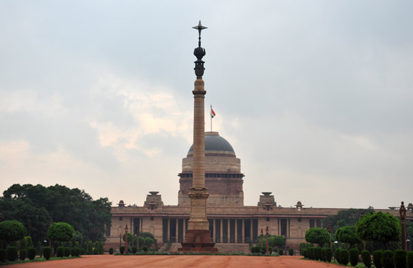 Rashtrapati Bhavan, the Presidential Palace, with the Jaipur Column