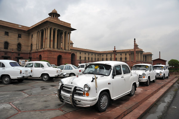 Government of India vehicles in front of the Ministries Secretariat - North Block