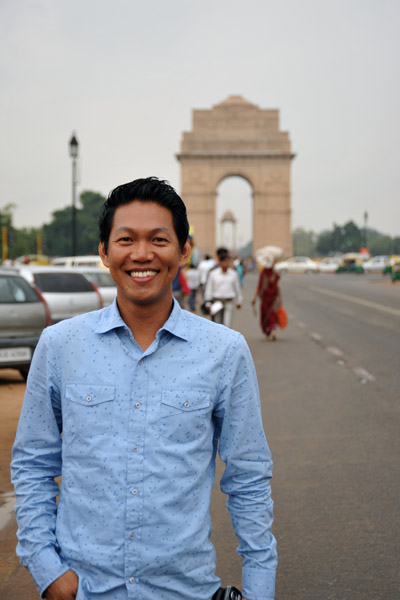 Dennis with the India Gate