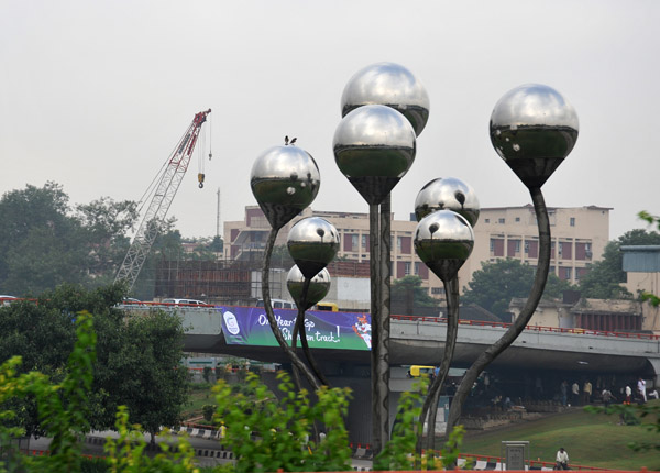 Sculpture at the junction of the MG Flyover and Aurobindo Marg, New Delhi