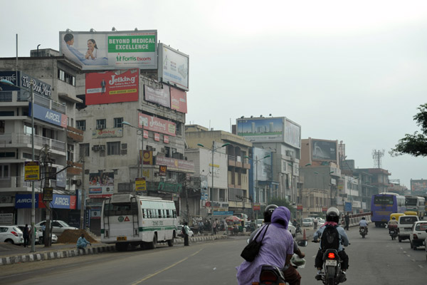 Mahatma Gandhi Road, South Extension, New Delhi