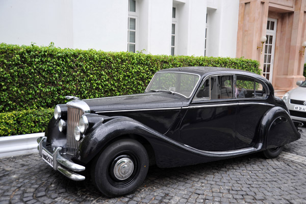 Jaguar Mark V (1948-1951) at the Imperial, New Delhi