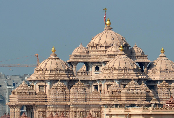 No steel or concrete support was used in the construction of Akshardham
