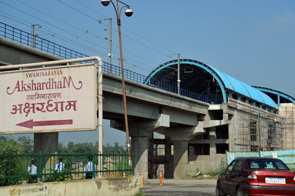 Aksharsham Metro Station, not yet open (October 2009)