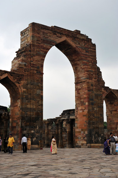 Great arch, Quwwat ul-Islam Mosque