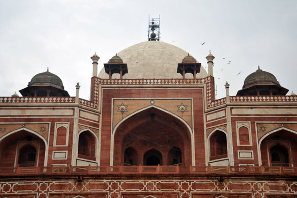 Main dome of the Tomb of Humayun