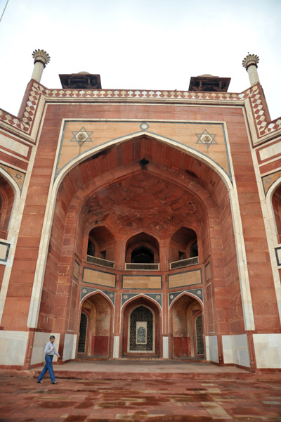 Iwan, or arch, or Humayuns Tomb