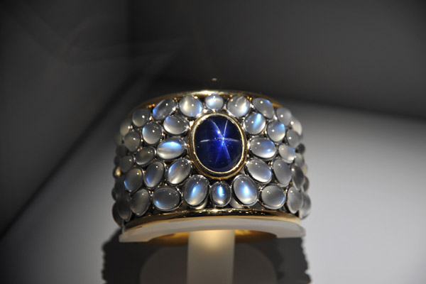 233 carat blue star sapphire cuff with 1000 carats of moonstones set in over 1 kg of gold