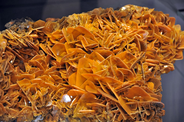 Wulfenite