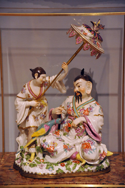 Meissen porcelain of Japanese-style figures, Johann Joachim Kändler ca 1745