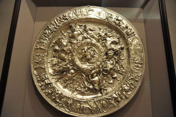 Basin with Scenes from the Life of Cleopatra after a sketch by Bernardo Strozzi, ca 1620