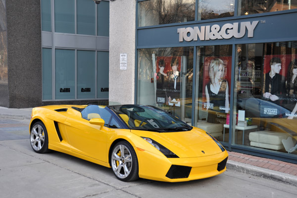Yellow Lamborghini, Toronto