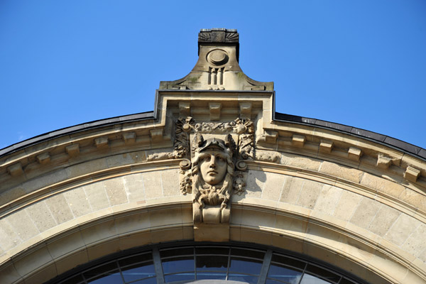 Sculptural detail - Dammtor Railway Station