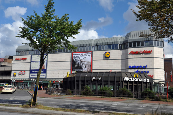 Shopping at Altona Station