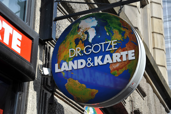 Dr. Gtze Land & Karte, Hamburg's best travel bookshop