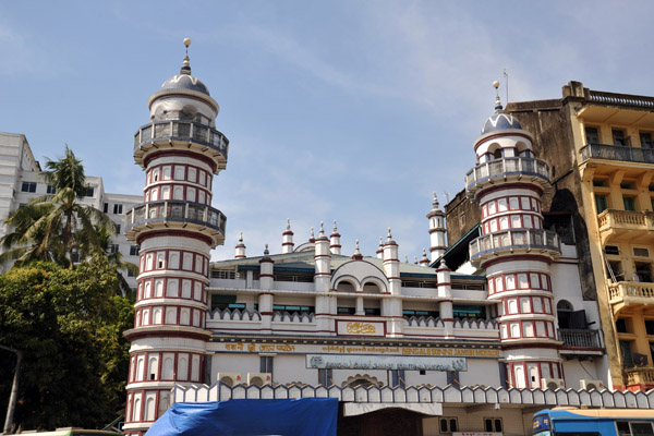 Bengali Sunni Jameh Mosque opposite Sule Paya, Yangon