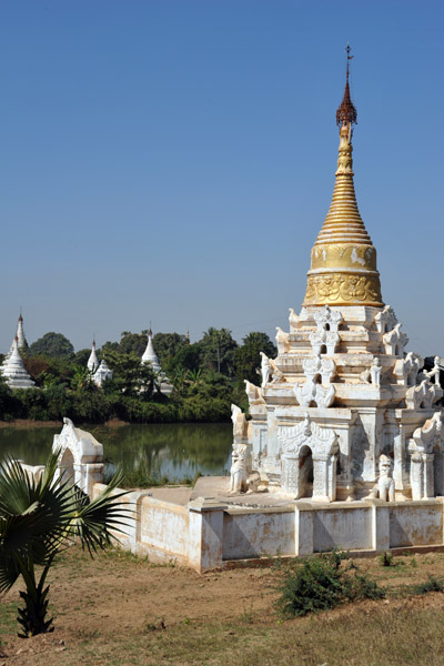 Tada-U Bridge stupa