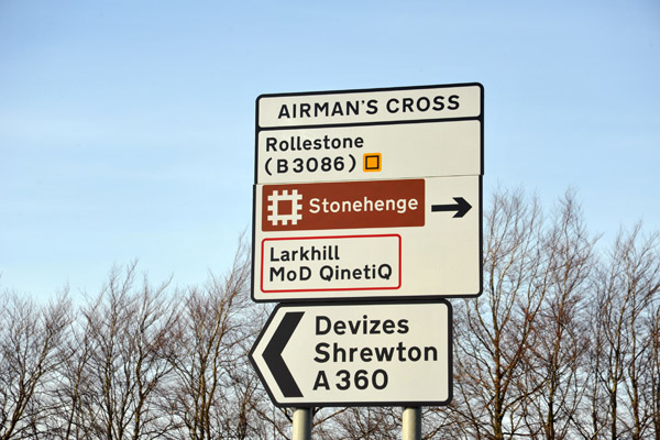 Airman's Cross en route to Stonehenge