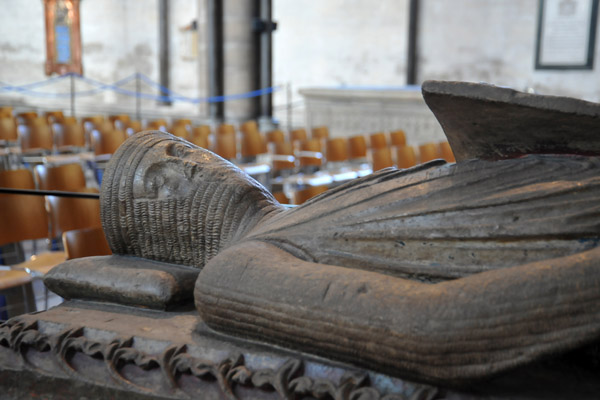 Medieval tomb, Salisbury Cathedral